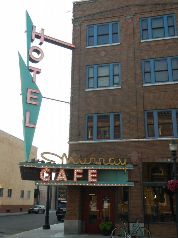Murray Hotel image. Click for full size.