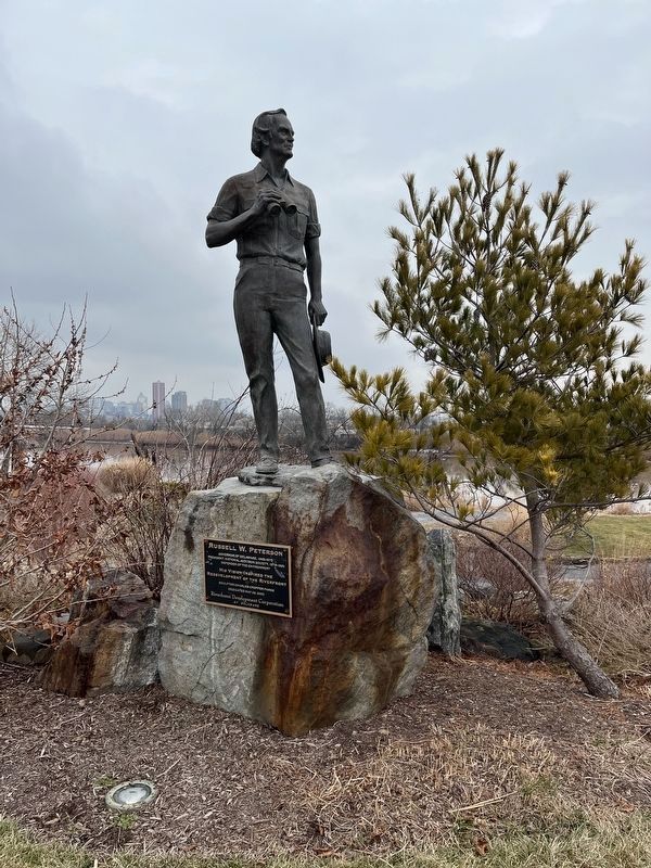 Russell W. Peterson Statue image. Click for full size.
