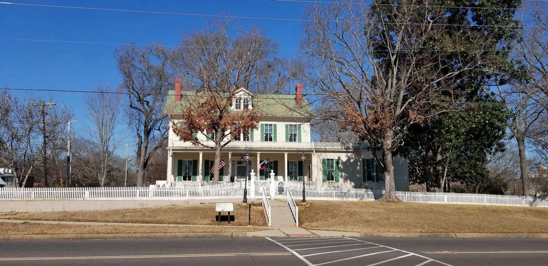 The view of the Starr Family Home and marker (left side) from the street image. Click for full size.