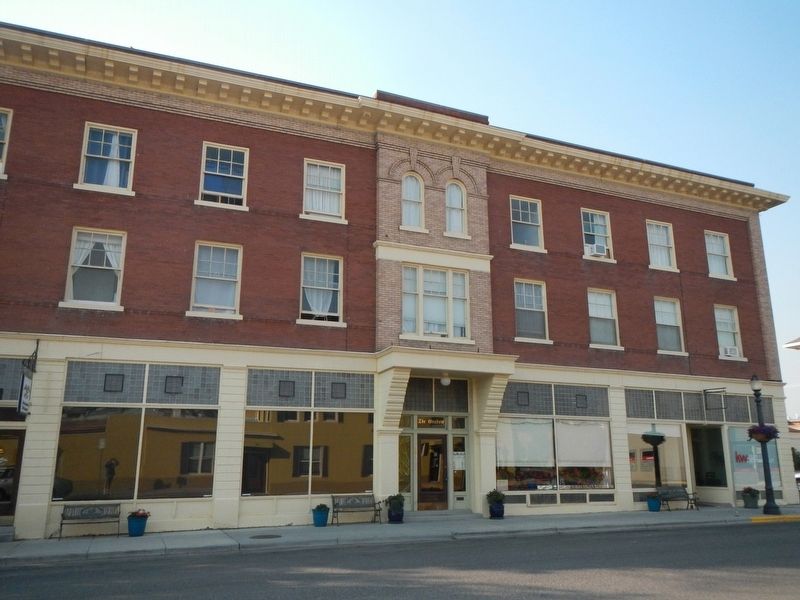 Grabow Hotel and Marker image. Click for full size.