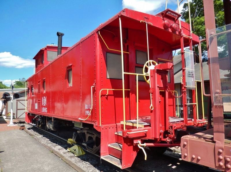 Bessemer Caboose #1985. Click for full size. Bessemer Caboose #1985 image. Click for full size.