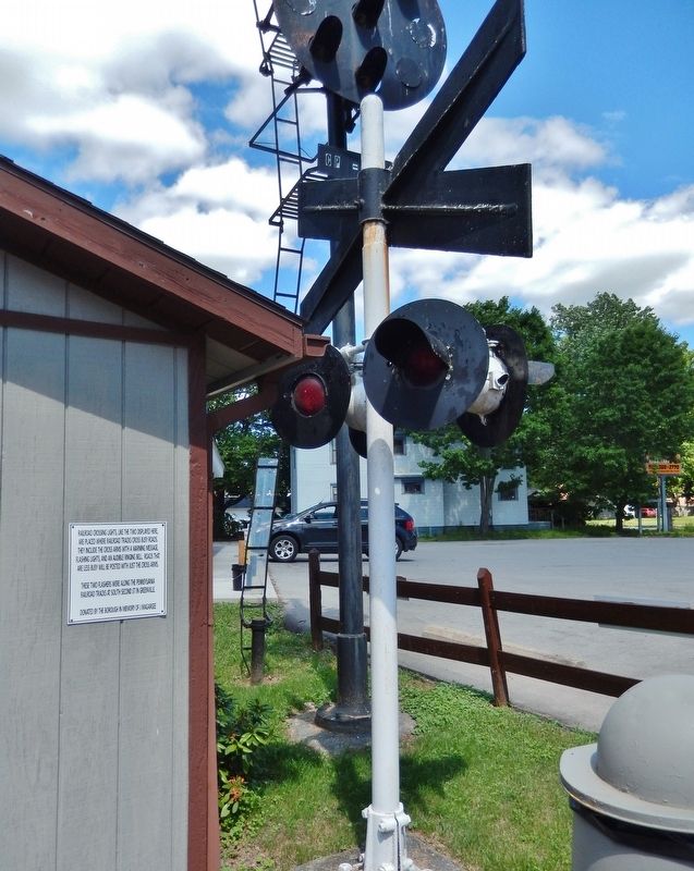 Railroad Crossing Lights Marker image. Click for full size.