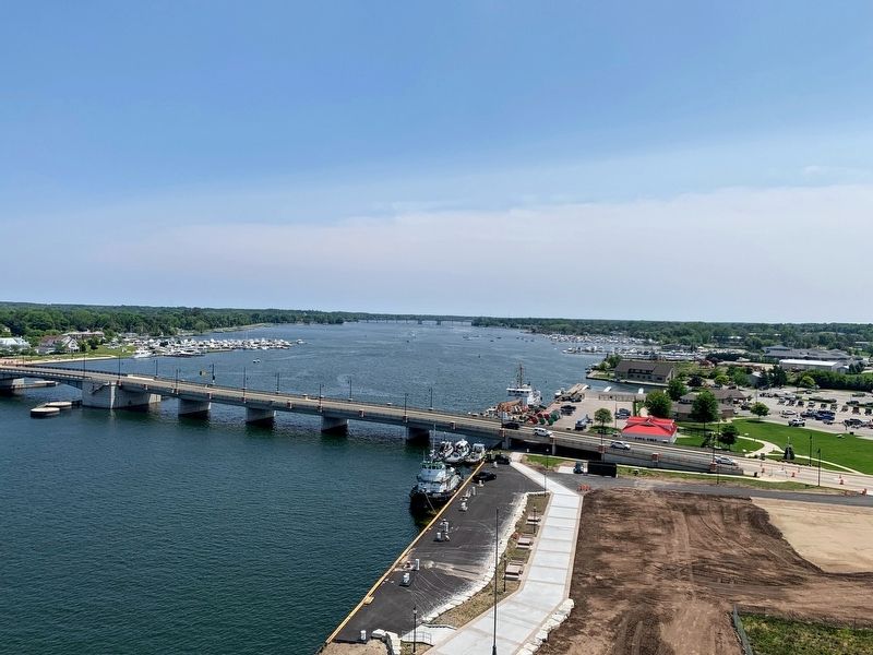 Sturgeon Bay side of the Sturgeon Bay Ship Canal image. Click for full size.