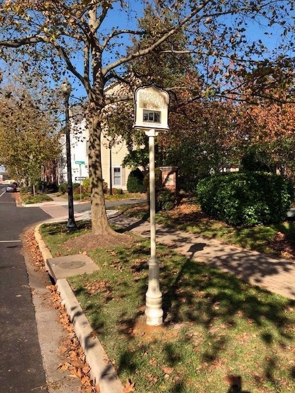 Falls Church High School marker along Hillwood Avenue. image. Click for full size.