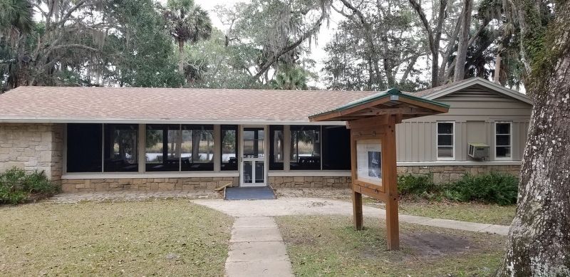 The view of the Bulow Plantation House Marker next to the park pavilion image. Click for full size.