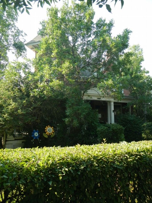 Hugh J. Miller Home and Marker image. Click for full size.