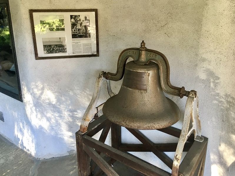 School Bell image. Click for full size.