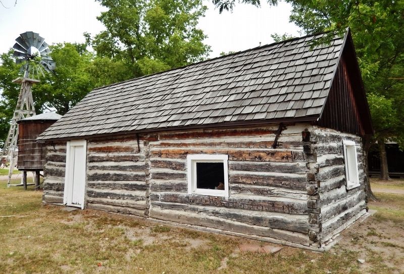 Fort McPherson Cabin (<i>southeast elevation</i>) image. Click for full size.