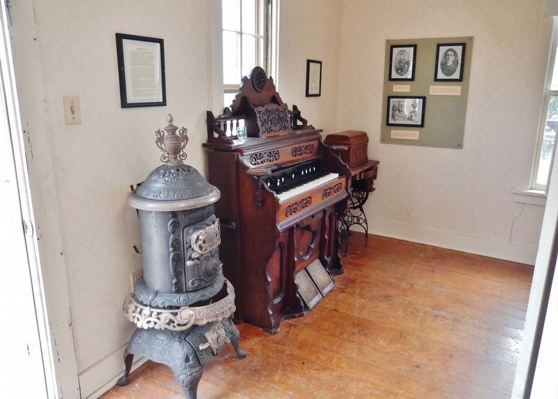 Jeffers Family Home (<i>interior</i>). Click for full size. Jeffers Family Home (<i>interior</i>) image. Click for full size.