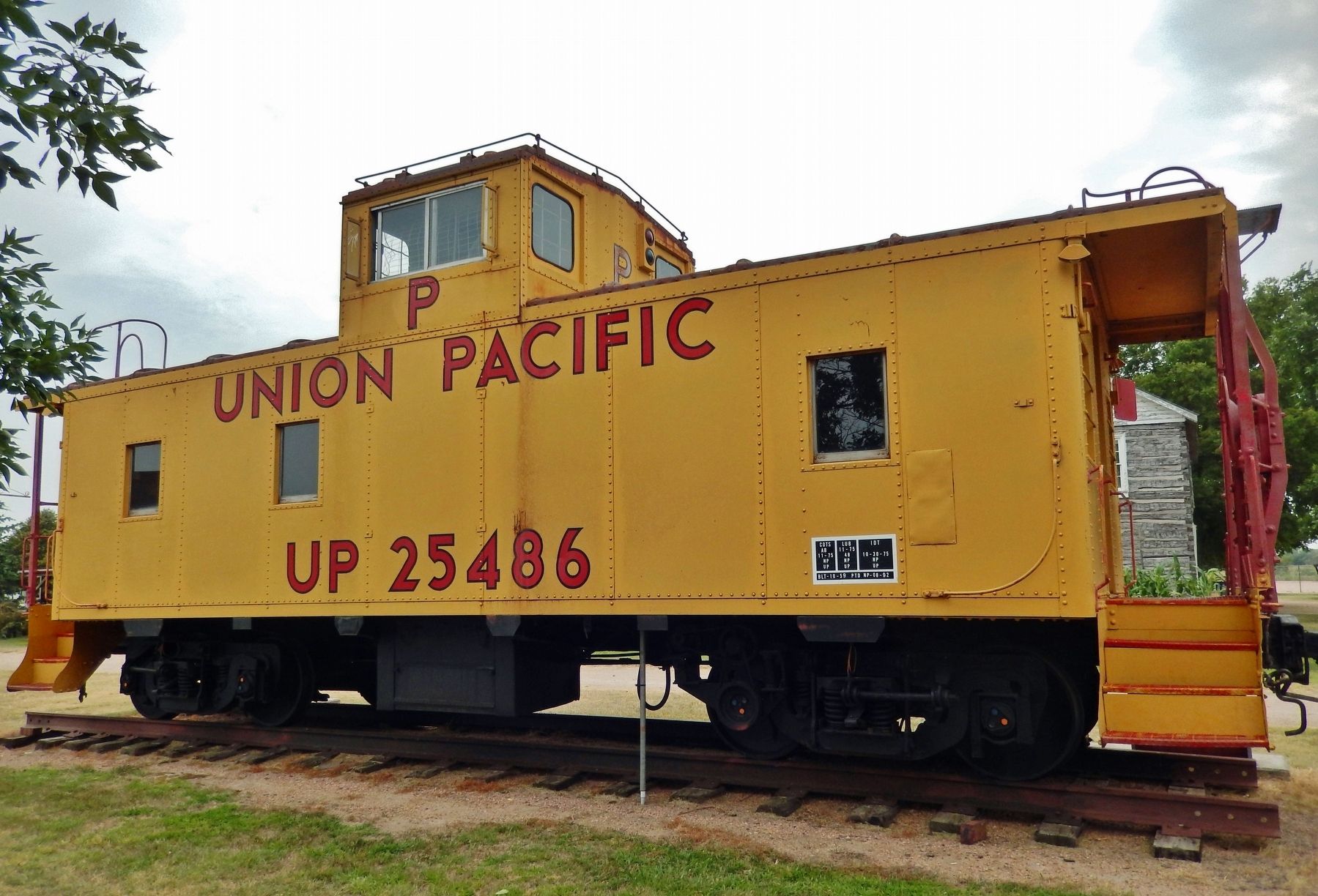Union Pacific Caboose #25486 image. Click for full size.