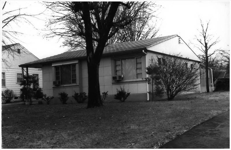 E.L. Newman Lustron House image. Click for more information.