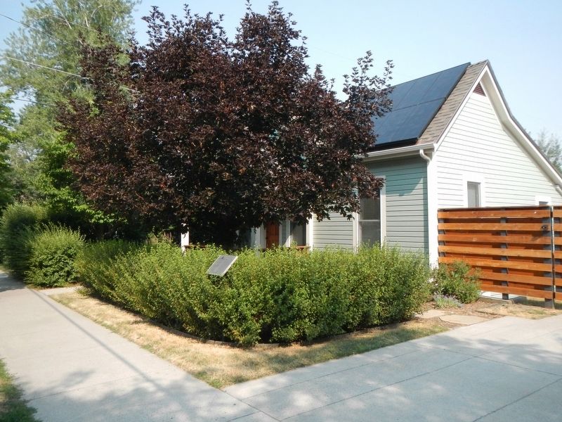 213 East Olive House and Marker image. Click for full size.