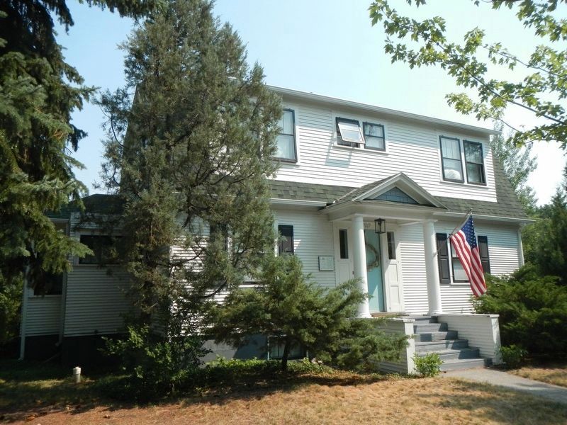 Dr. Walter E. Dean Residence and Marker image. Click for full size.