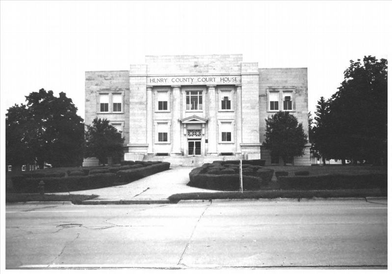 Henry County Courthouse image. Click for more information.