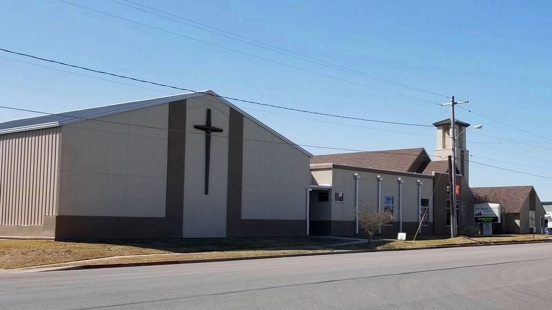 The First Baptist Church of Karnes City image. Click for full size.