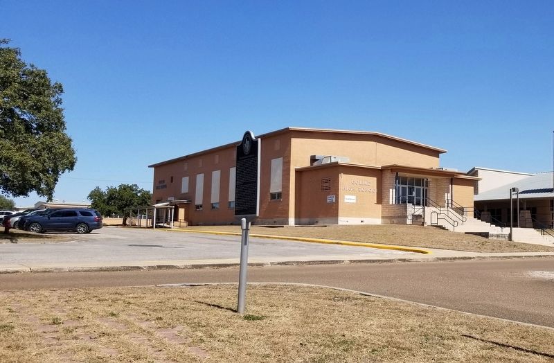 The view of the William Rubio Carbajal Marker next to the Goliad High School image. Click for full size.