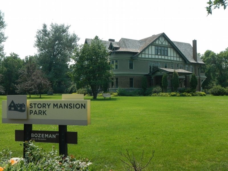 Byron Story Mansion image. Click for full size.