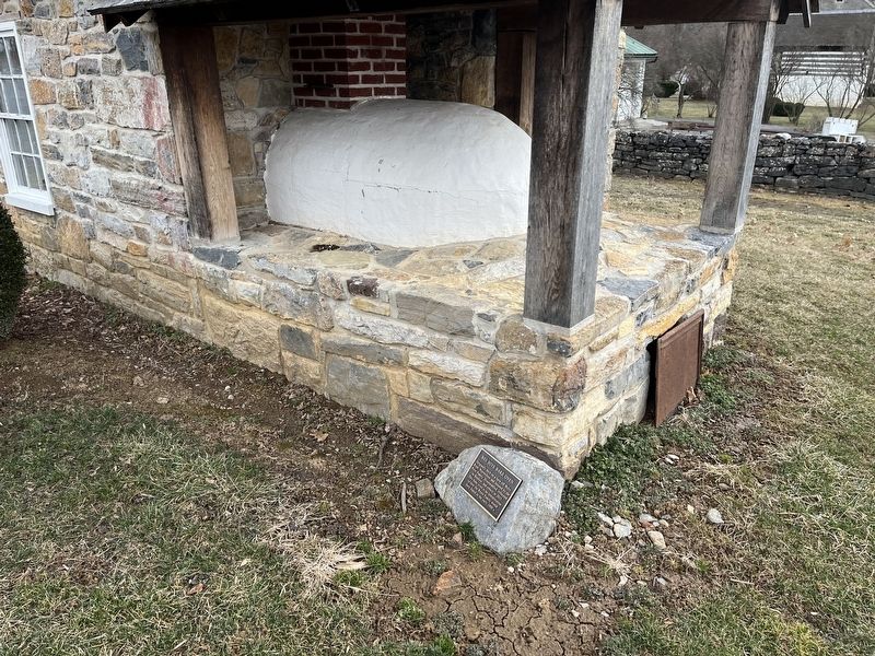 The Bee Hive Bake Oven. Click for full size. The Bee Hive Bake Oven image. Click for full size.