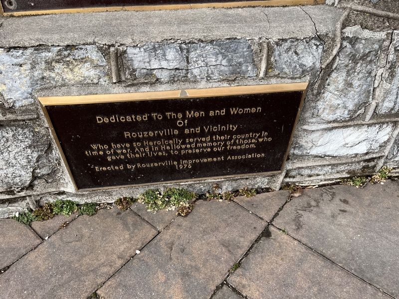World War II Memorial [Lower plaque] image. Click for full size.