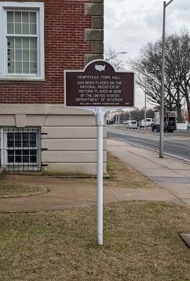 Hempstead Town Hall Marker image. Click for full size.