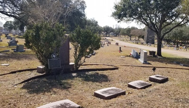 The view of the William Robert Smith Marker in the cemetery image. Click for full size.
