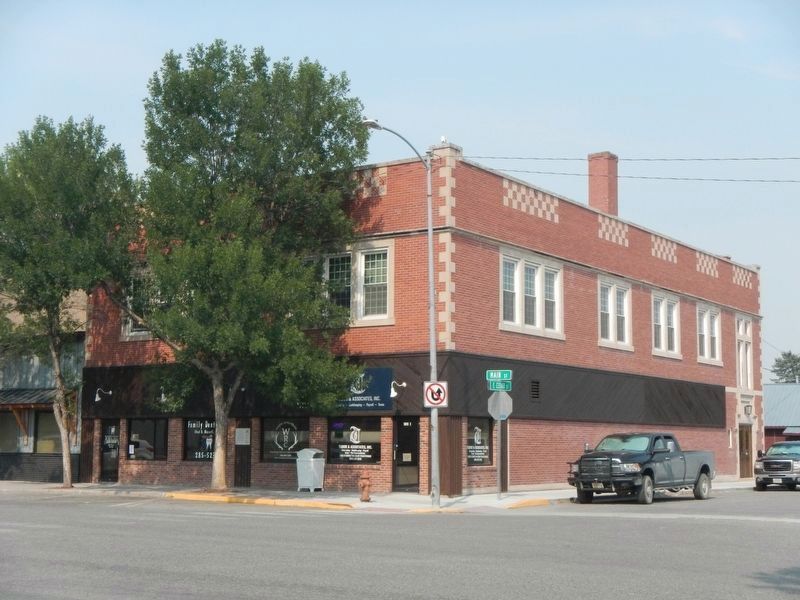 Three Valleys State Bank Building and Marker. Click for full size. Three Valleys State Bank Building and Marker image. Click for full size.