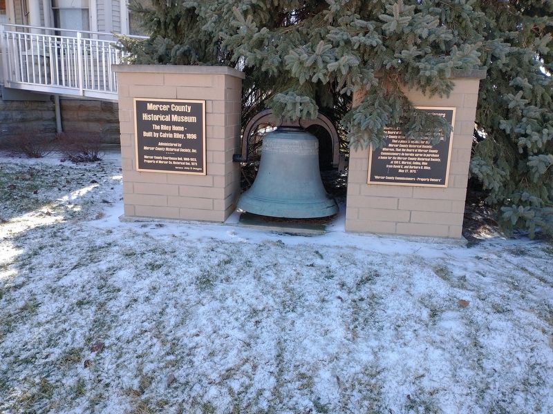The Riley Home Bell and Marker image. Click for full size.