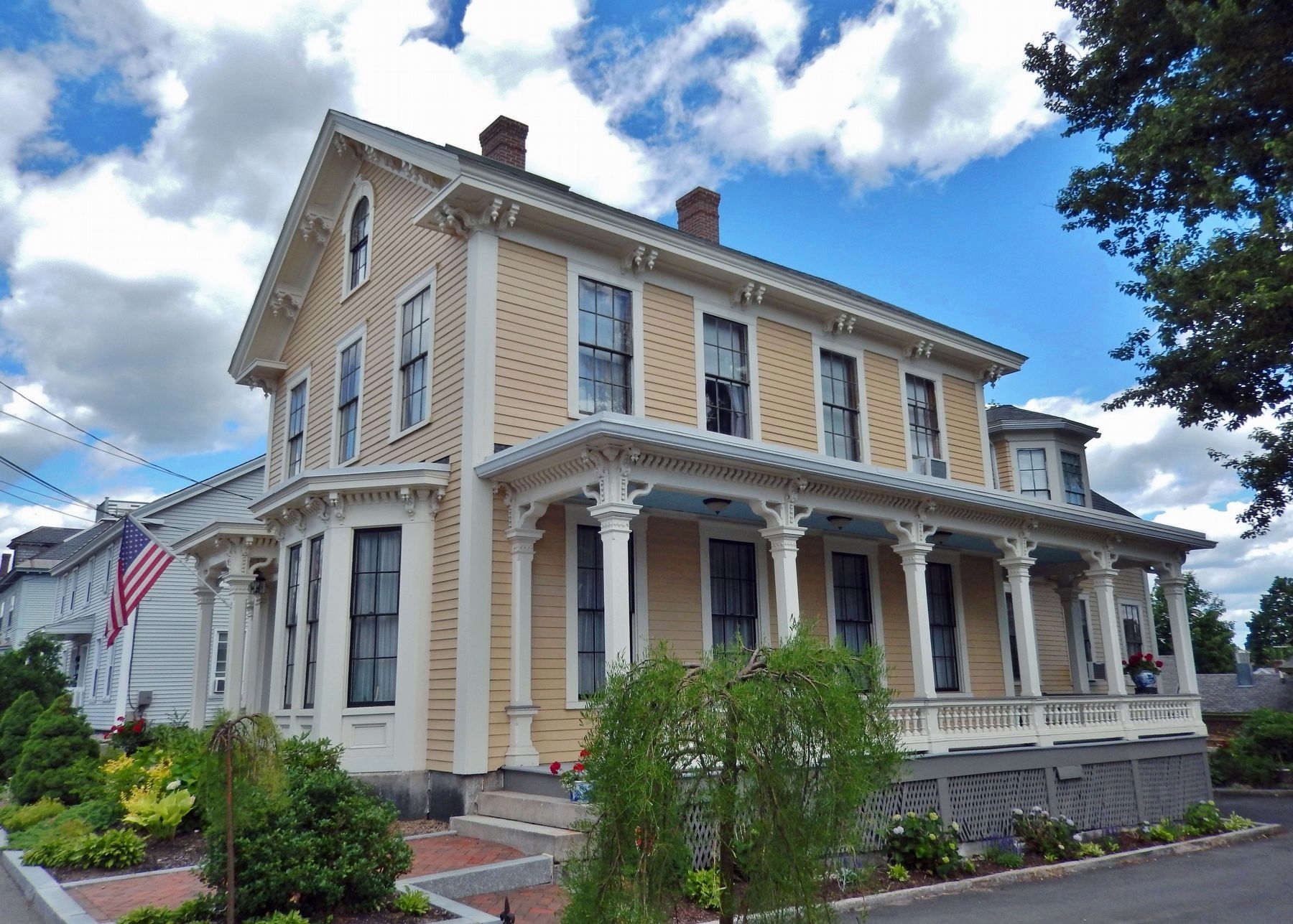 Isaac Elwell House and Office (<i>southwest elevation</i>) image. Click for full size.