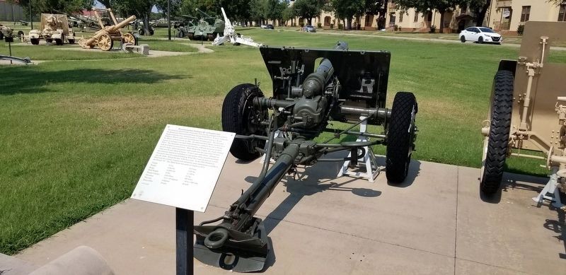 British/Canadian Ordnance QF 18-Pounder Gun and Marker image. Click for full size.