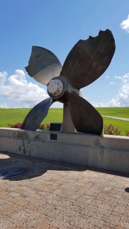 The Propeller of the SS Highflyer and Marker image. Click for full size.