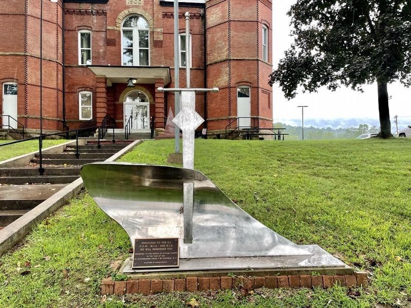 Putnam County War Memorial image. Click for full size.