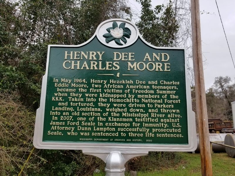 Henry Dee and Charles Moore Marker image. Click for full size.