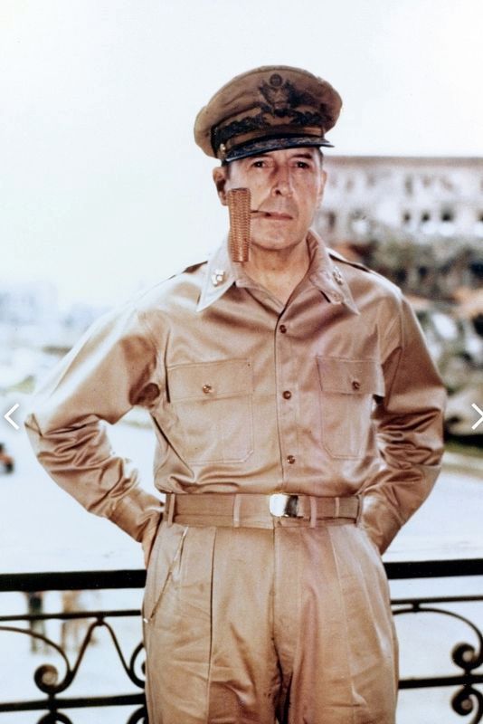 General Douglas MacArthur image. Click for full size.