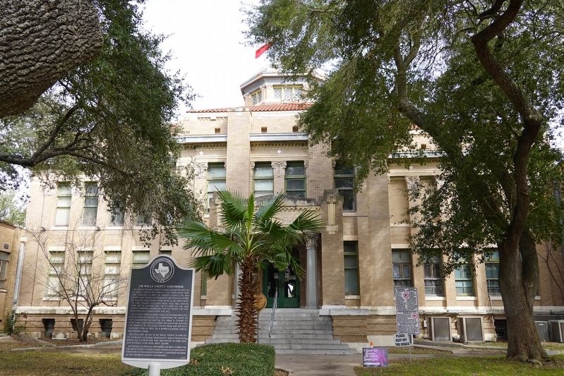 Jim Wells County Courthouse image. Click for full size.