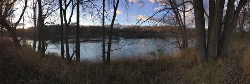 Site of the Confederate pontoon bridge. Click for full size. Site of the Confederate pontoon bridge image. Click for full size.