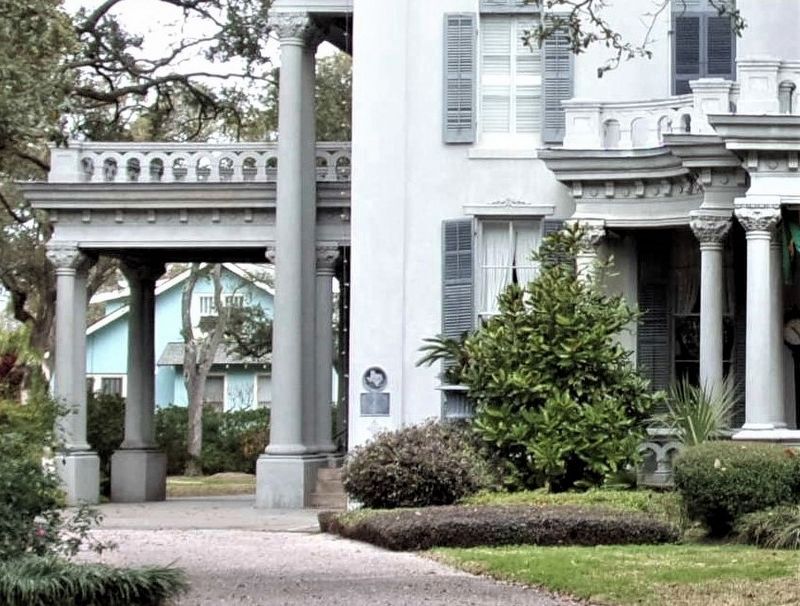 Hutchings House Marker. Click for full size. Hutchings House Marker image. Click for full size.