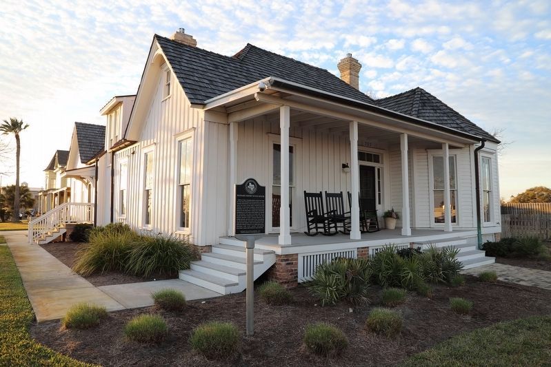 Richard Henry Wood House and Marker image. Click for full size.