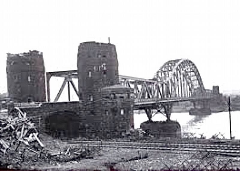 Remagen Bridge 1945 image. Click for more information.