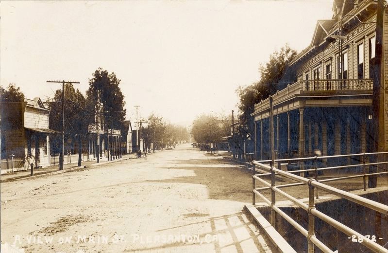 <i>View on Main Street, Pleasanton</i> (looking south) image. Click for full size.