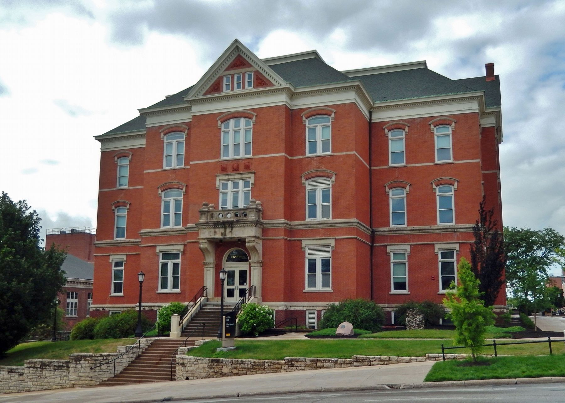 Calvin Hall (<i>south elevation</i>). Click for full size. Calvin Hall (<i>south elevation</i>) image. Click for full size.