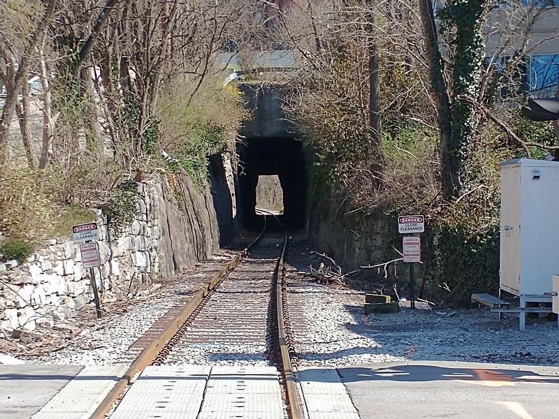Early Tunnel in Kentucky Marker image. Click for full size.
