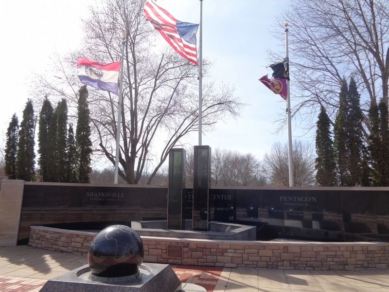 Fallen Heroes Memorial image. Click for full size.