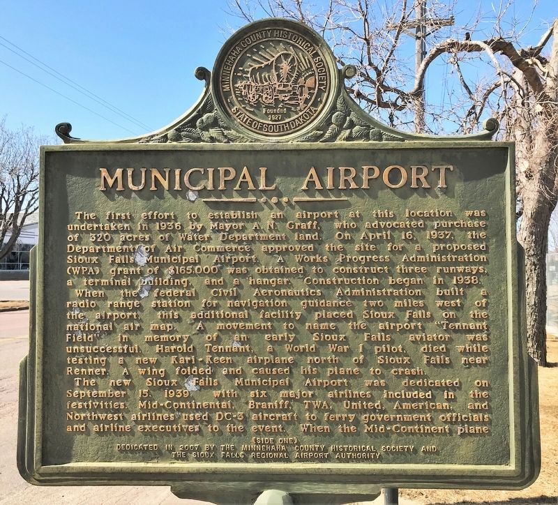 Municipal Airport Marker <i>(Side one)</i> image. Click for full size.