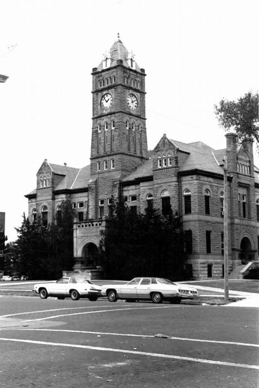 Mitchell County Courthouse image. Click for more information.