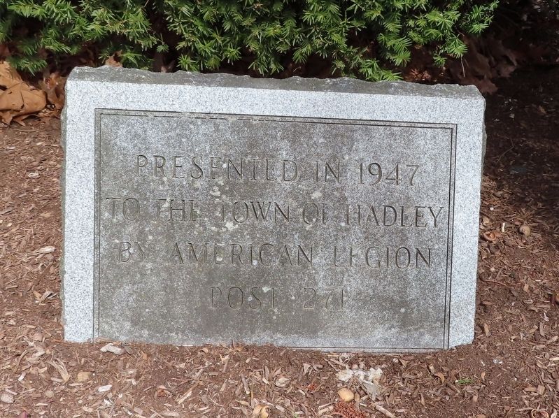 Marker next to the Hadley Veterans Monument image. Click for full size.