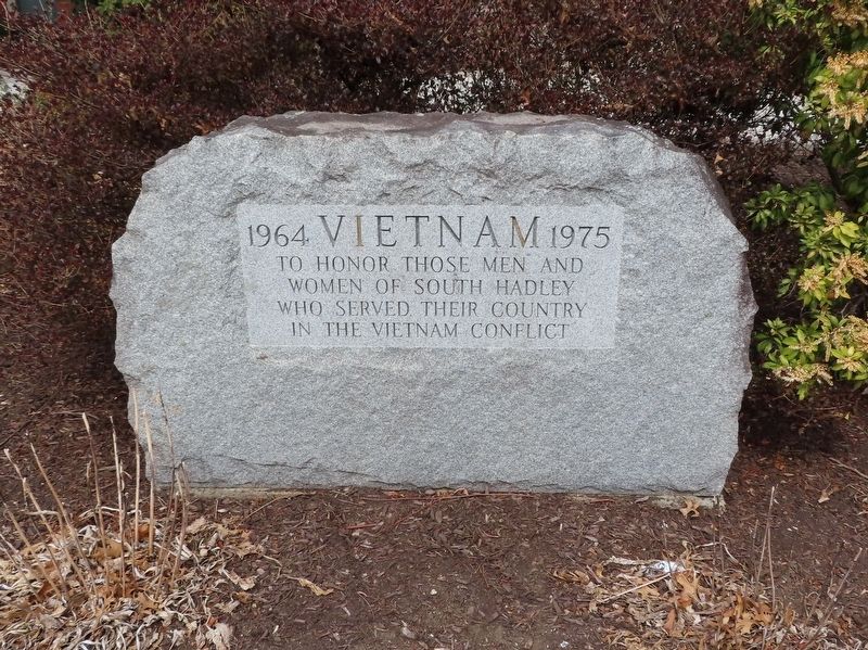 South Hadley Vietnam Monument image. Click for full size.