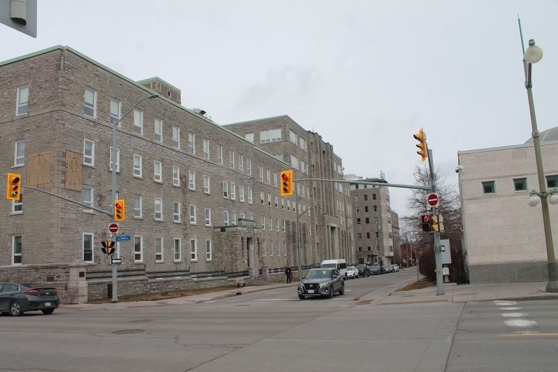 Hôpital Élisabeth Bruyère / Élisabeth Bruyère Hospital. Click for full size. Hôpital Élisabeth Bruyère / Élisabeth Bruyère Hospital image. Click for full size.