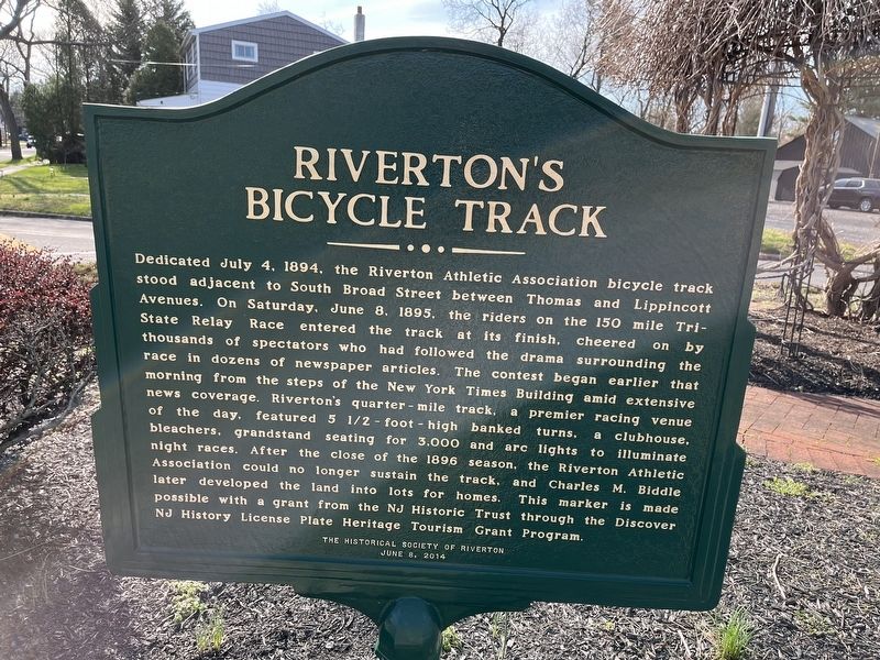 Riverton's Bicycle Track Marker image. Click for full size.