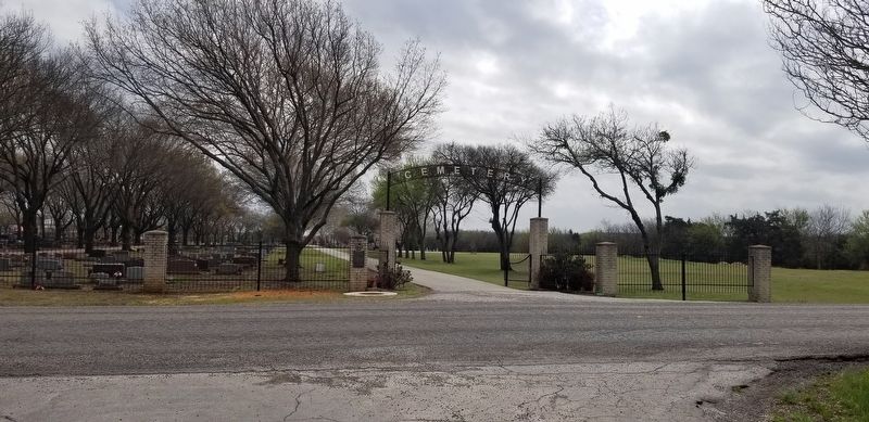 The view of the Midlothian Cemetery and Marker from across the road image. Click for full size.