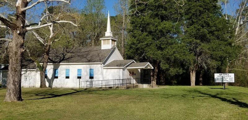 The church next to the East Sandy Community Marker image. Click for full size.